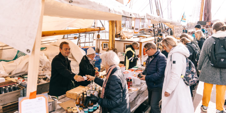 Strömmingsmarknaden lockade cirka 80 000 besökare